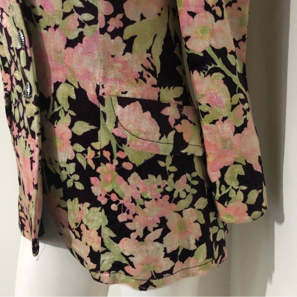 Vintage Peaked Lapel Spring Floral Blazer 6 - Picture 4 of 9